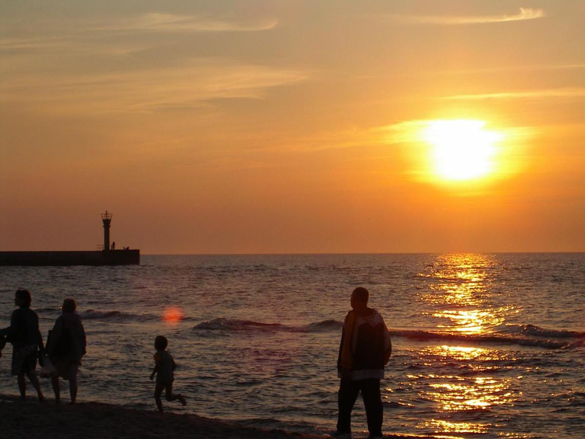 Apartamenty Portowy Mrzeżyno Esterno foto